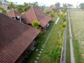 Emir Surfcamp, Pulukan